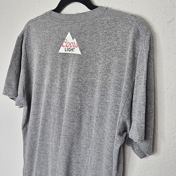 Coors Light Beer Made To Chill Gray Short Sleeve Tee Tshirt Womens‎ Size L Large - Picture 5 of 11